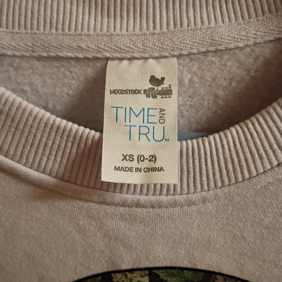 2/$10 Time And Tru Woodstock Graphic Sweatshirt XS - Picture 3 of 6